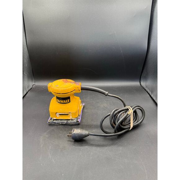 DEWALT DW411 120V Corded Palm Grip Sander - tested and working - Picture 2 of 8